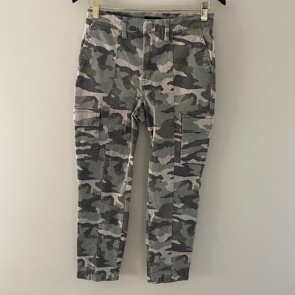 J Crew Straight Leg Camo Pants!